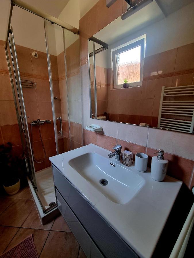 Apartments Ema Пула Екстер'єр фото