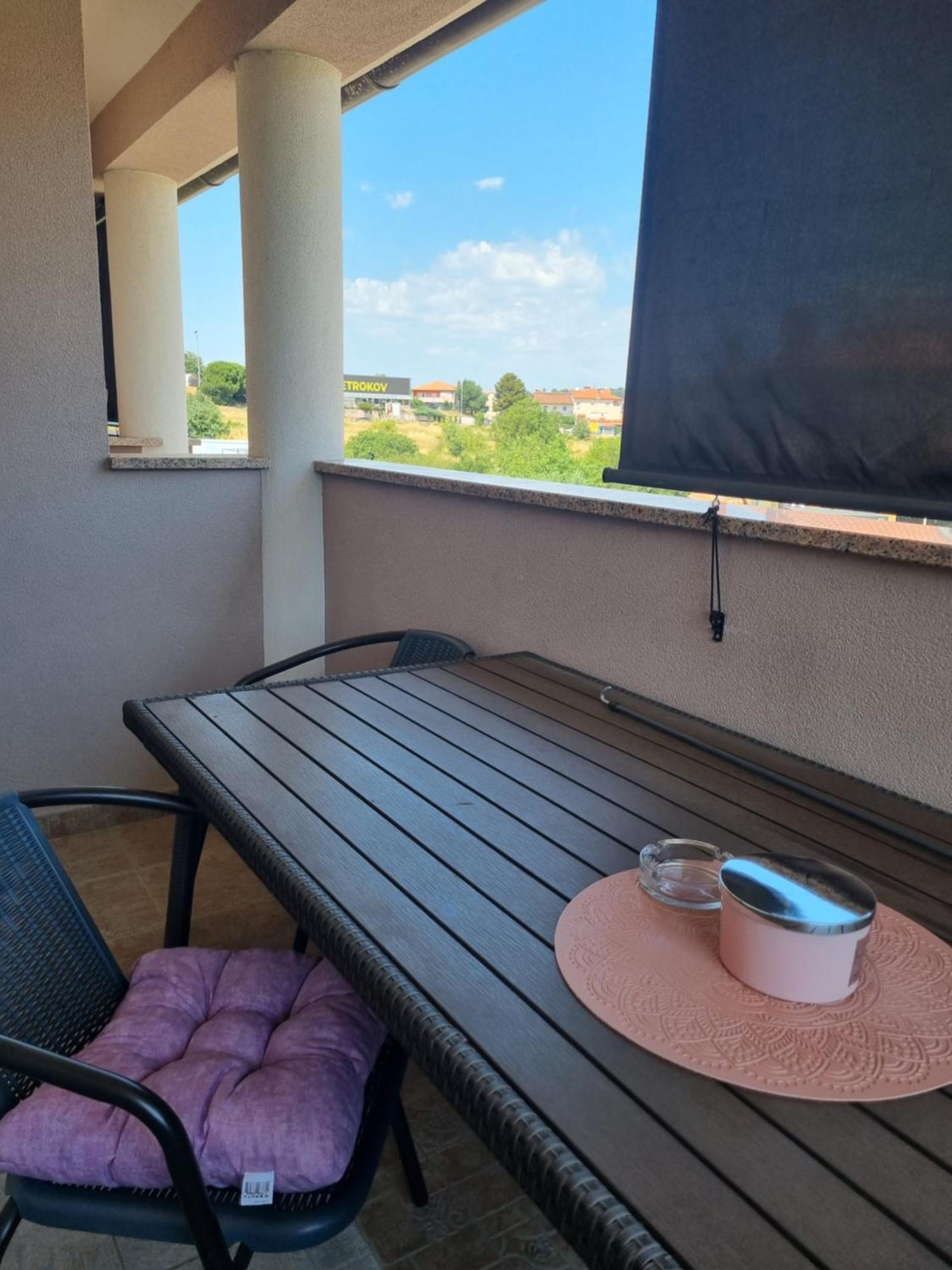 Apartments Ema Пула Екстер'єр фото